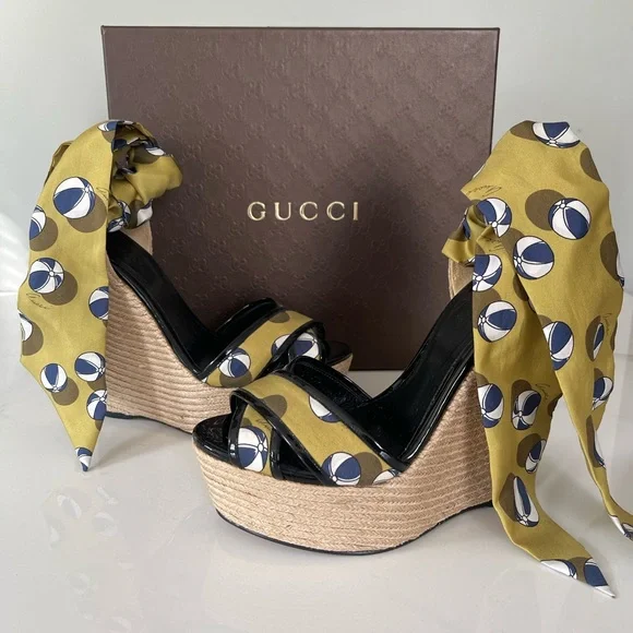 AUTHENTIC GUCCI RESORT COLLECTION WEDGES - Picture 4 of 11